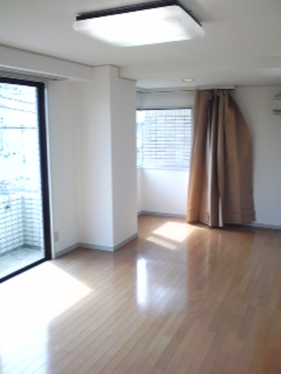 v20250427004617/fresh/building/J00100408398_10