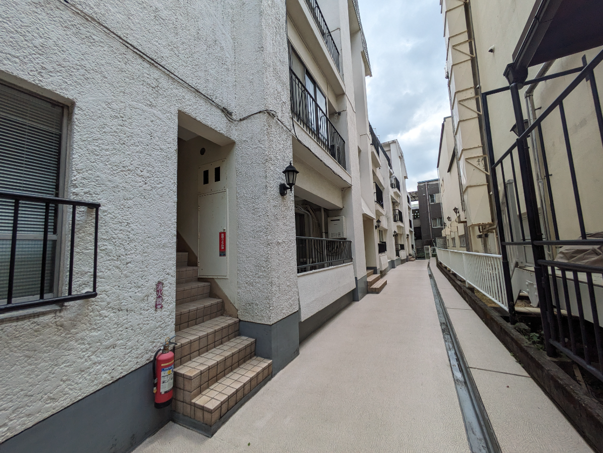 v20250427022807/fresh/building/J00100377305_9