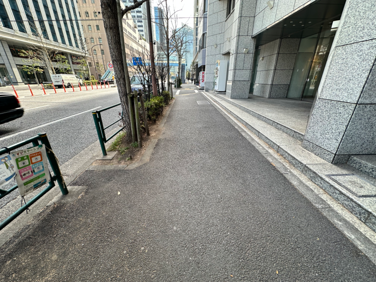 v20250427023809/fresh/building/J00100384994_2