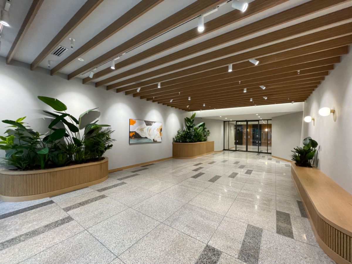 v20250506150654/fresh/building/J00100390351_9