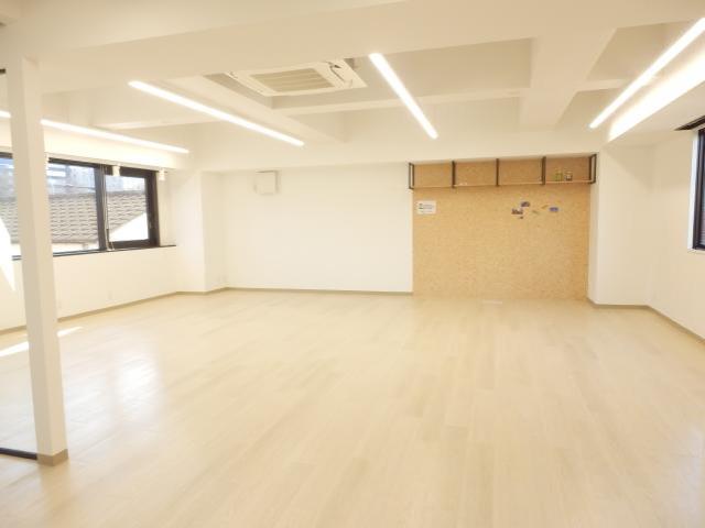 v20250523155121/fresh/room/J00102057507_22