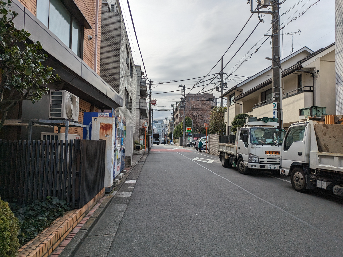 v20250611150815/fresh/building/J00100391995_15