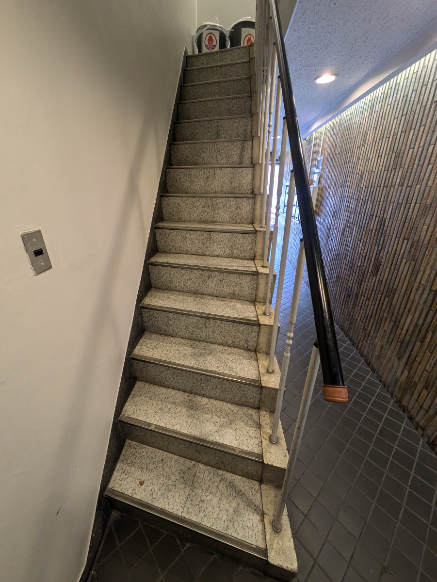 v20250618150706/fresh/building/J00100375828_9