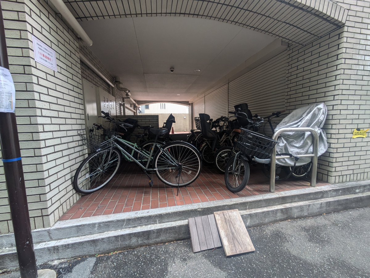 v20250706150552/fresh/building/J00100356795_9