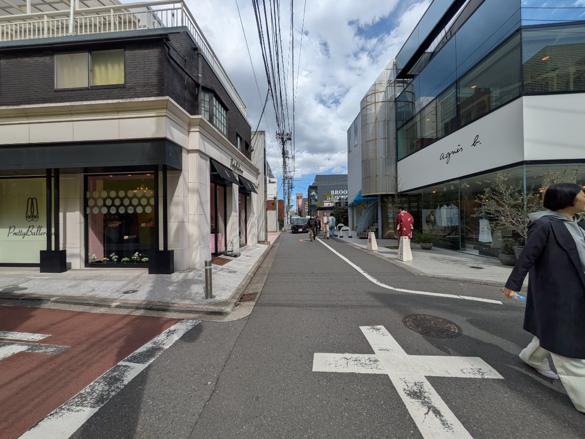 v20250903150709/fresh/building/J00100418433_12