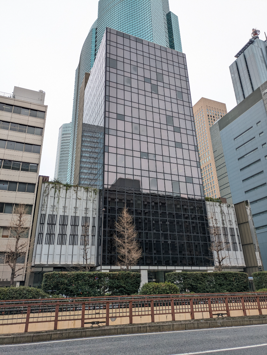 ヤクルト 本社 ビル