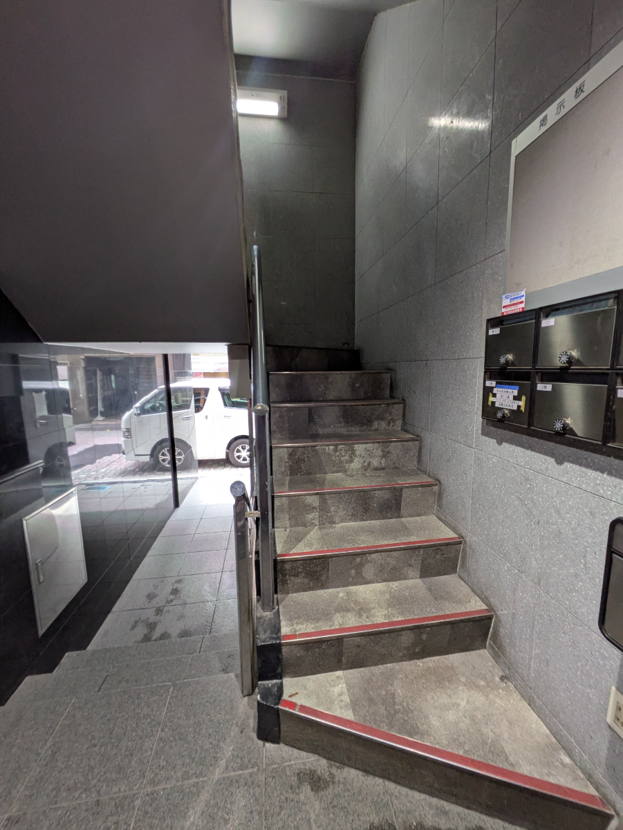 v20250913150703/fresh/building/J00100510856_10