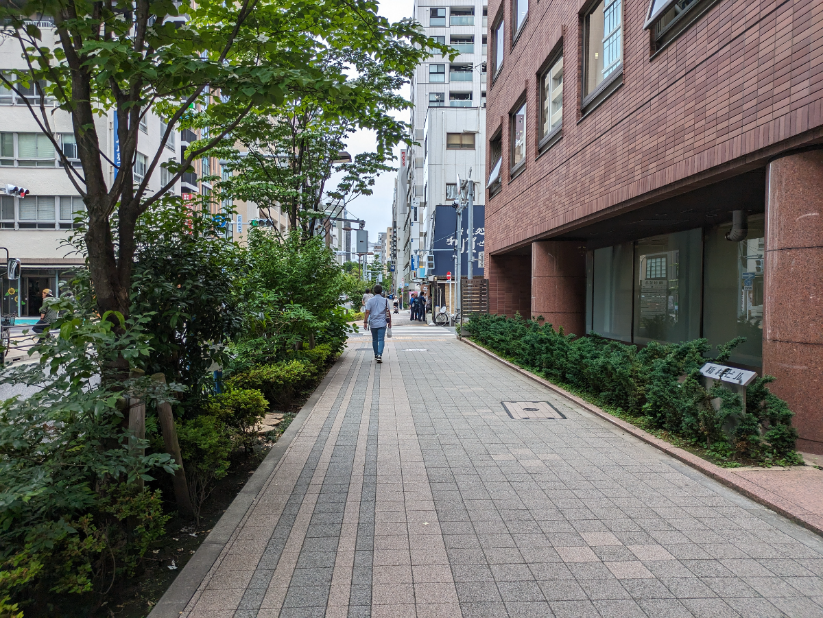 v20250918150711/fresh/building/J00100381880_2