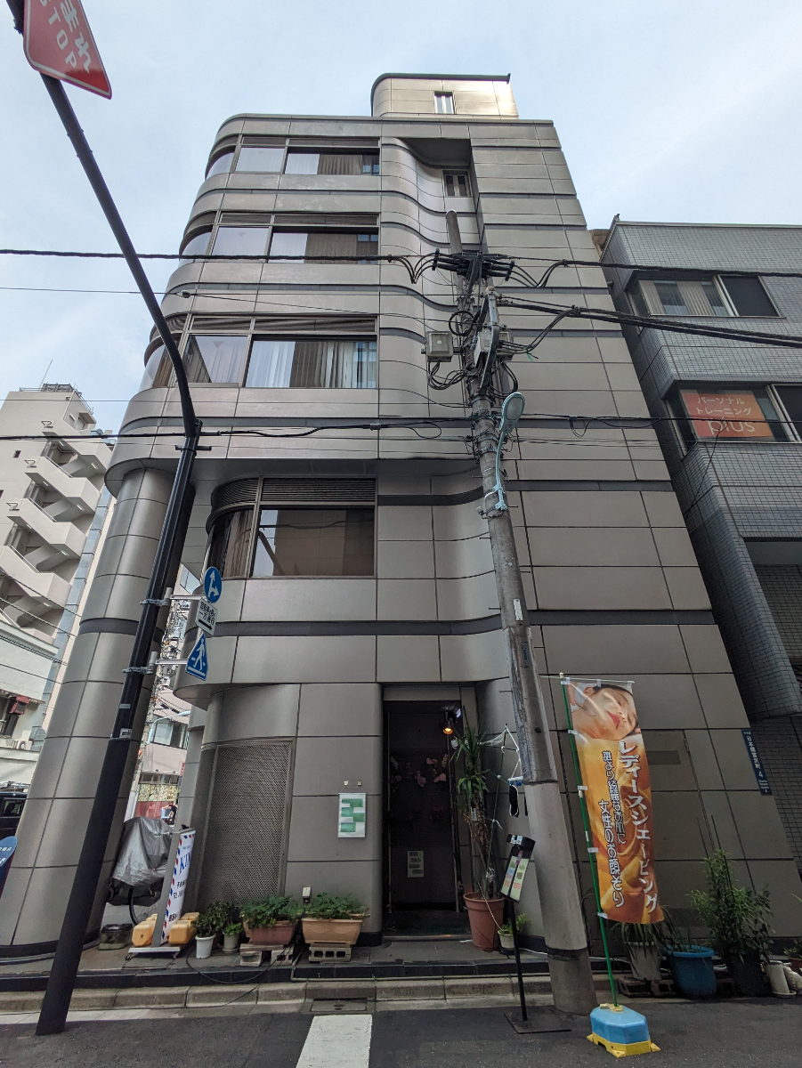 v20250918150711/fresh/building/J00100390405_9