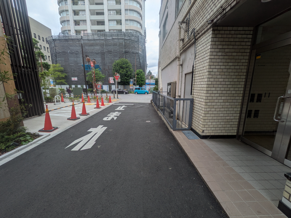 v20250920150703/fresh/building/J00100357810_10