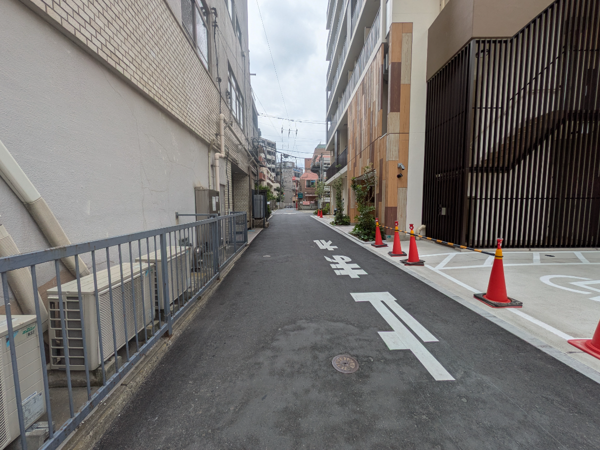 v20250920150703/fresh/building/J00100357810_9