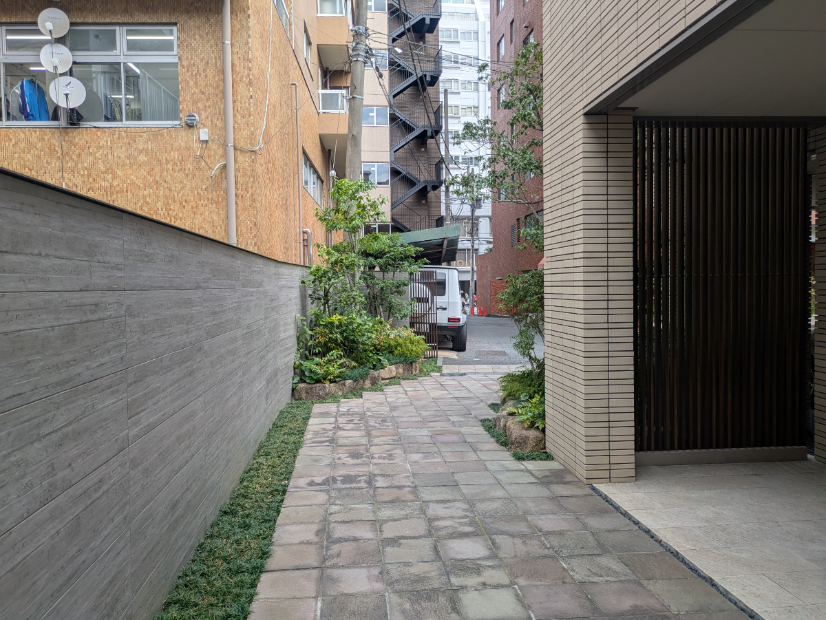 v20250925150706/fresh/building/J00100468182_11