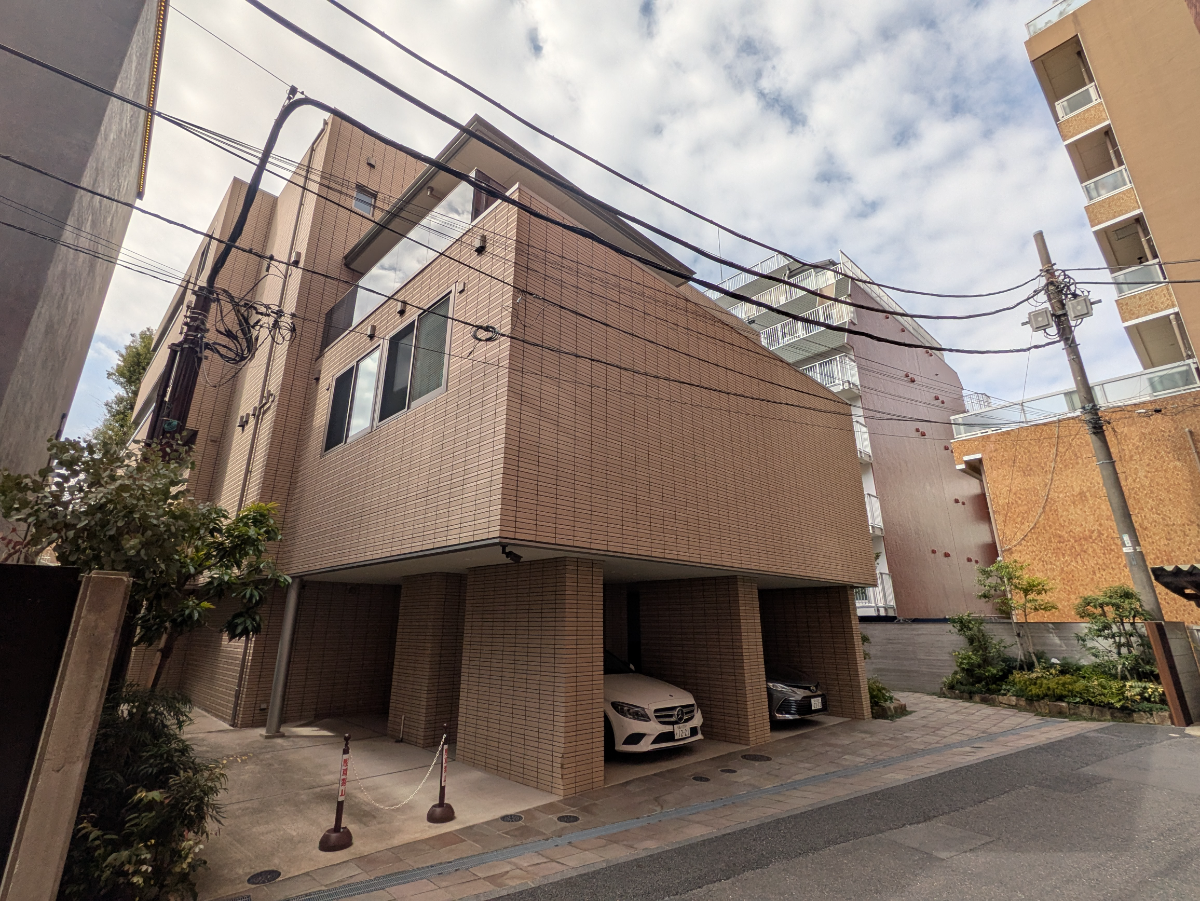 v20250925150706/fresh/building/J00100468182_16