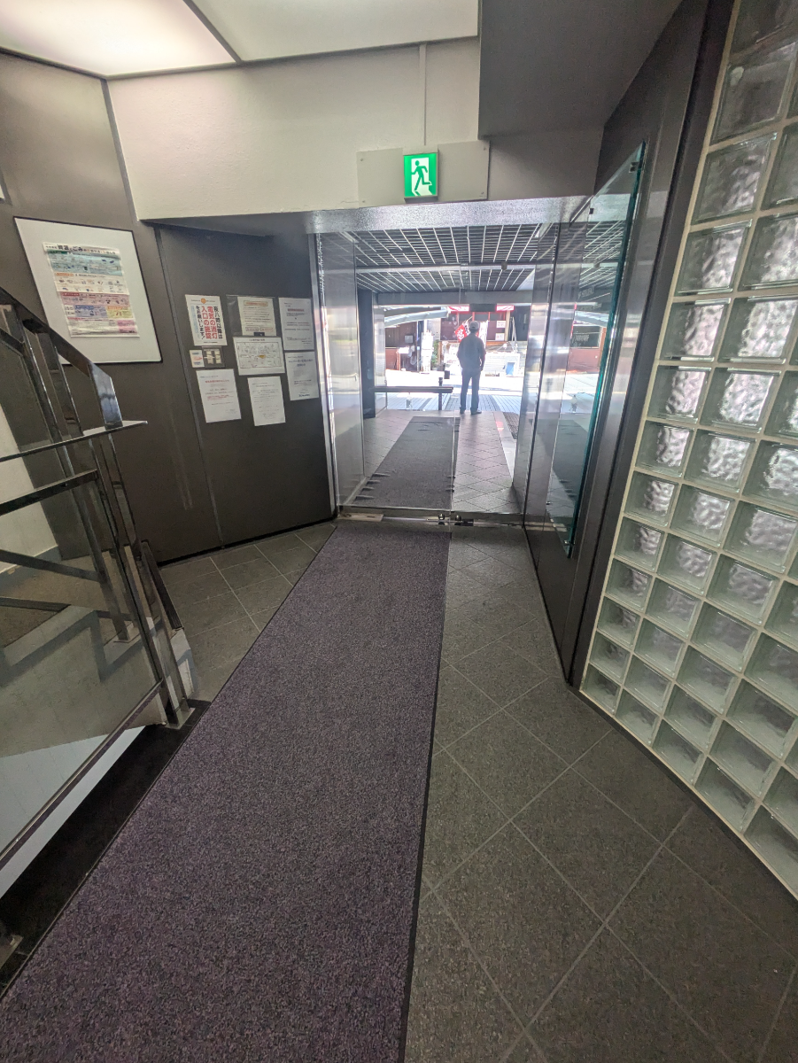 v20250927150705/fresh/building/J00100499694_7