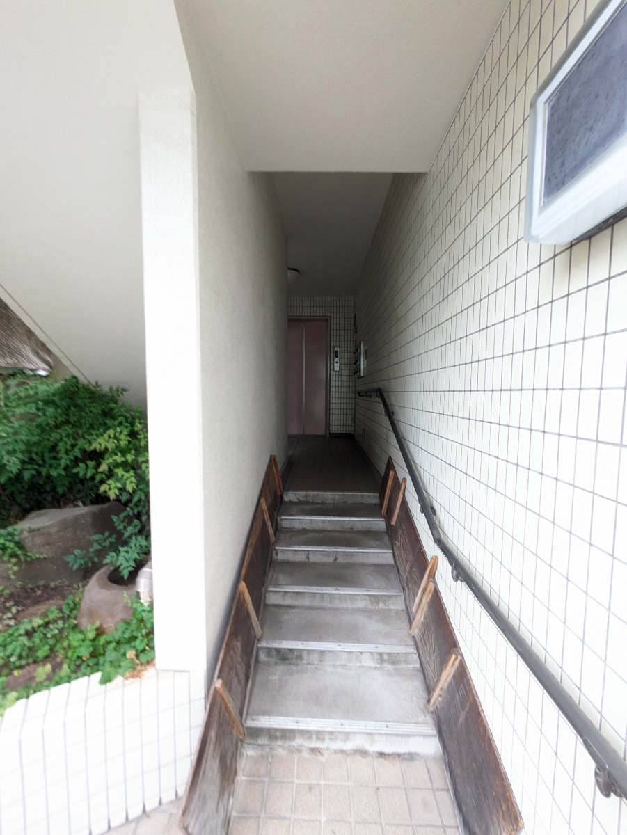 v20250929150708/fresh/building/J00100357532_12