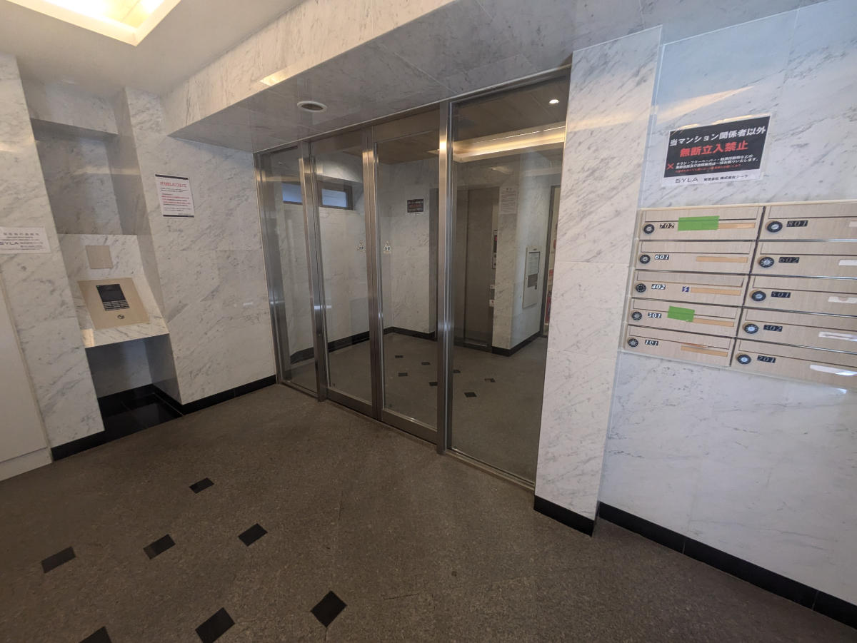 v20251001150706/fresh/building/J00100359060_9