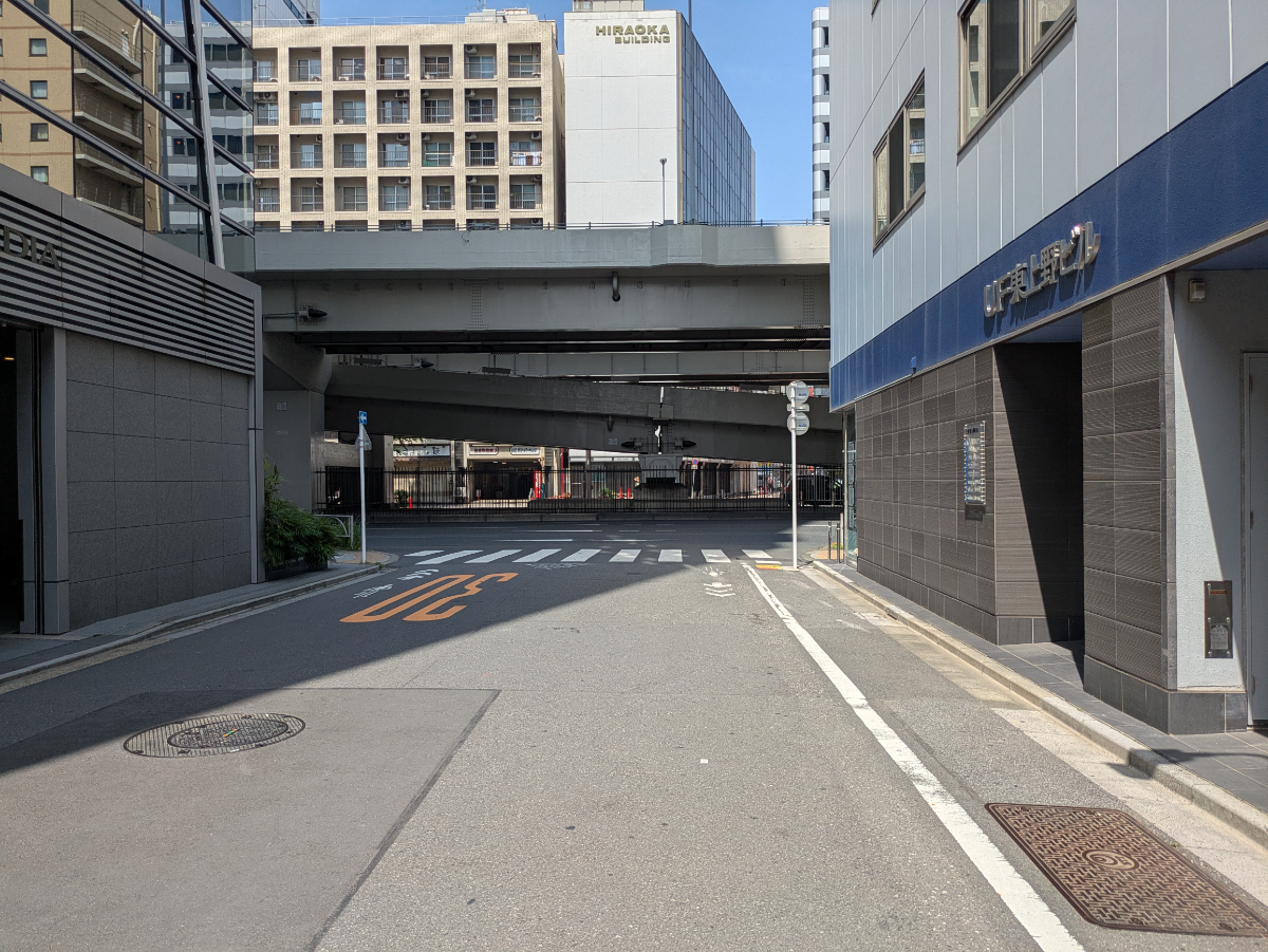 v20251001150706/fresh/building/J00100389858_14
