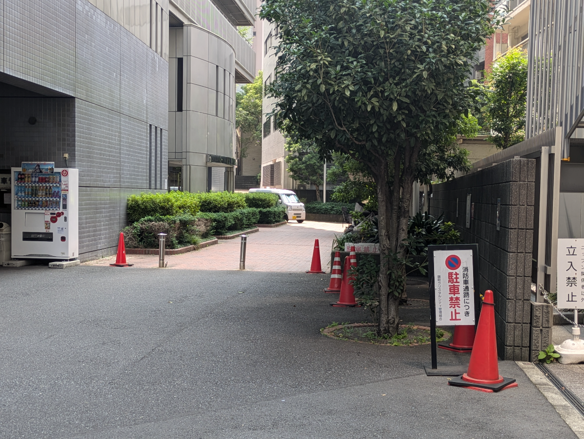 v20251001150706/fresh/building/J00100402285_13