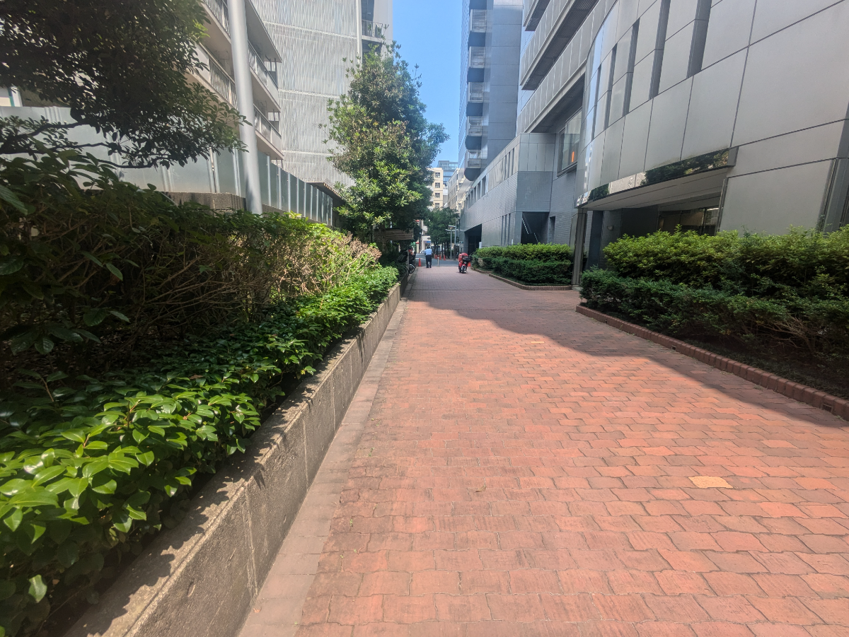 v20251001150706/fresh/building/J00100402285_2