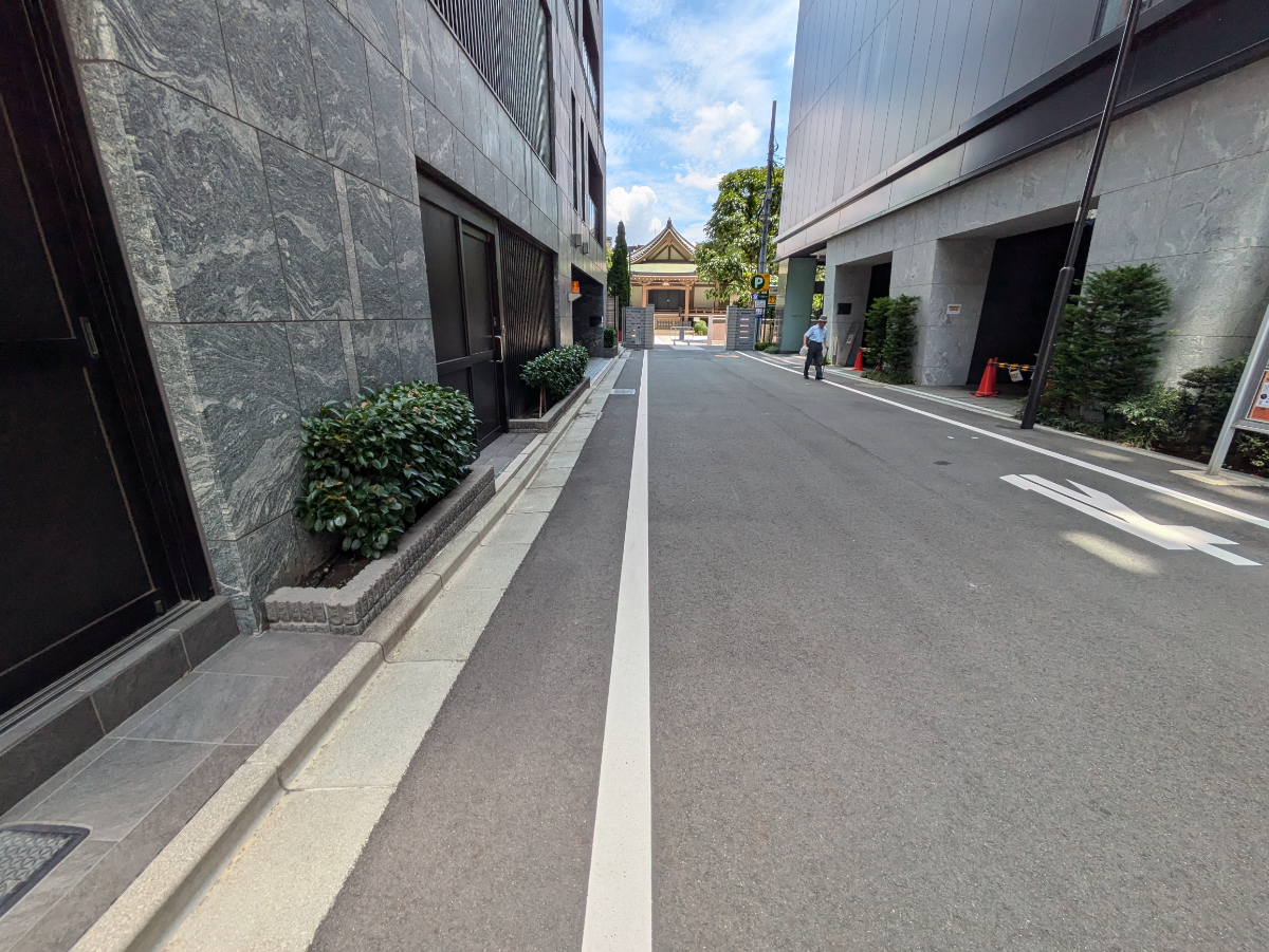 v20251001150706/fresh/building/J00100493435_14