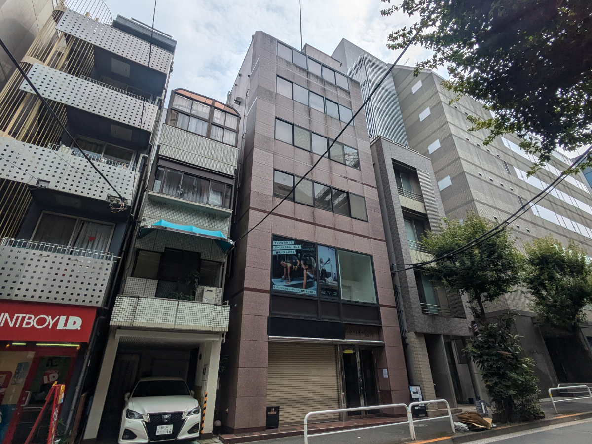 v20251003033705/fresh/building/J00100378201_1