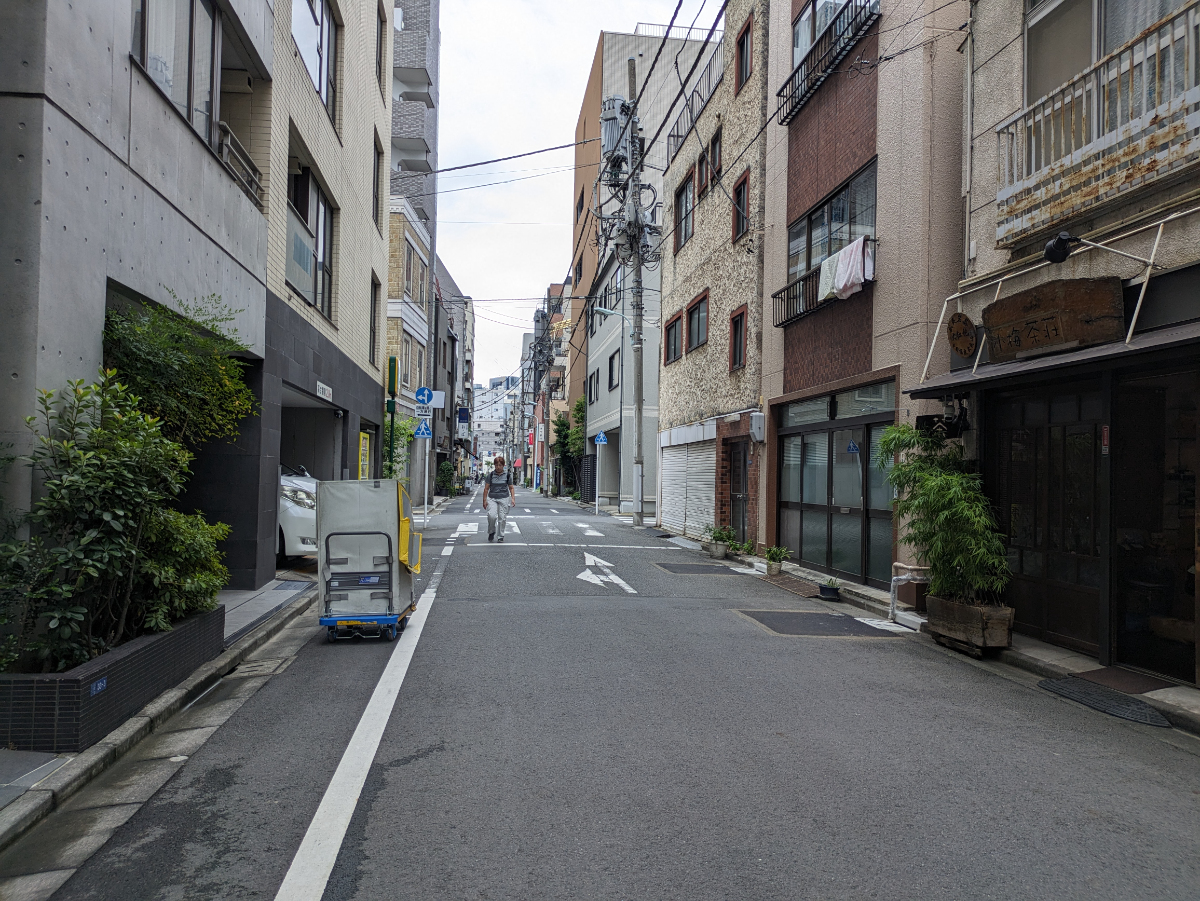 v20251008150721/fresh/building/J00100278599_7