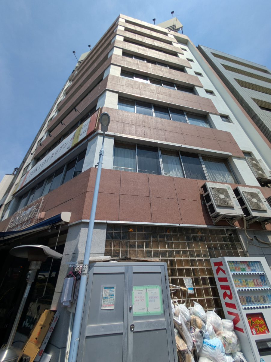 v20251008150721/fresh/building/J00100360435_9
