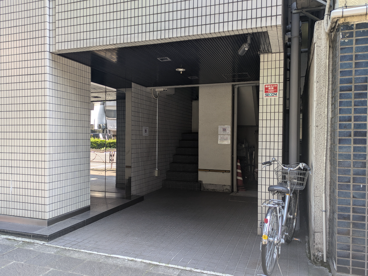 v20251008150721/fresh/building/J00100384067_7