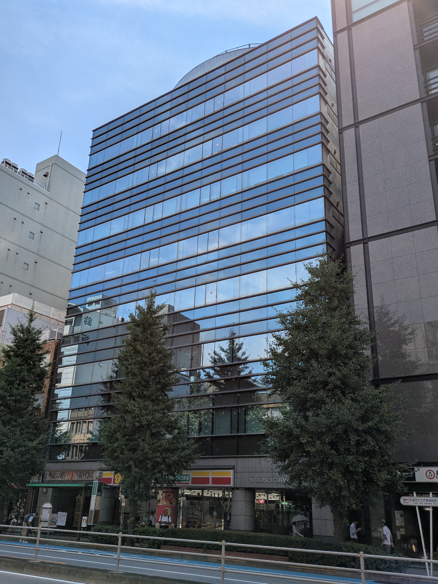 v20251008150721/fresh/building/J00100384857_8
