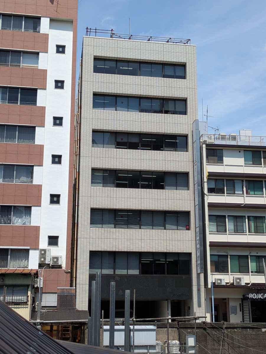 v20251008150721/fresh/building/J00100421149_10