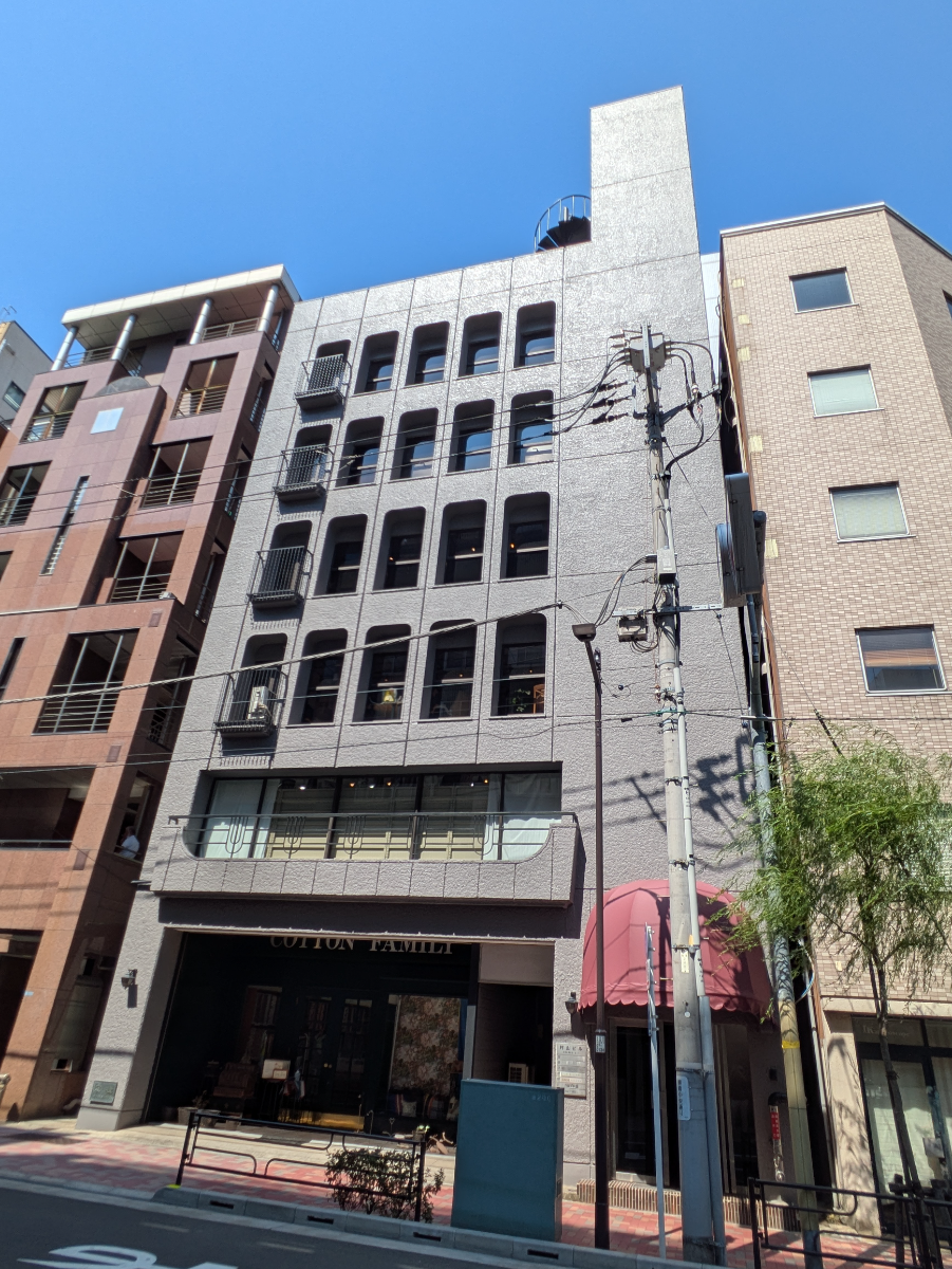 v20251009150657/fresh/building/J00100366572_10