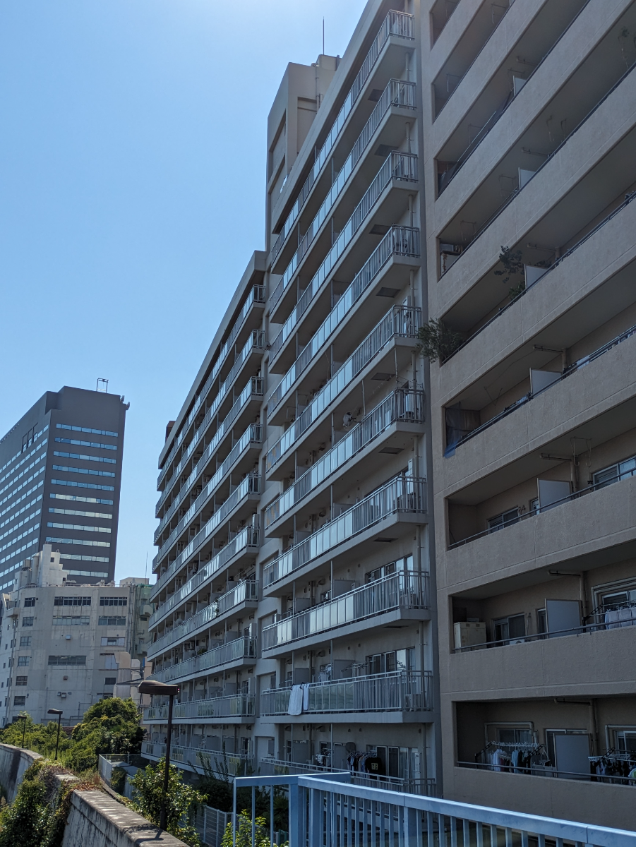 v20251011150702/fresh/building/J00100357300_6