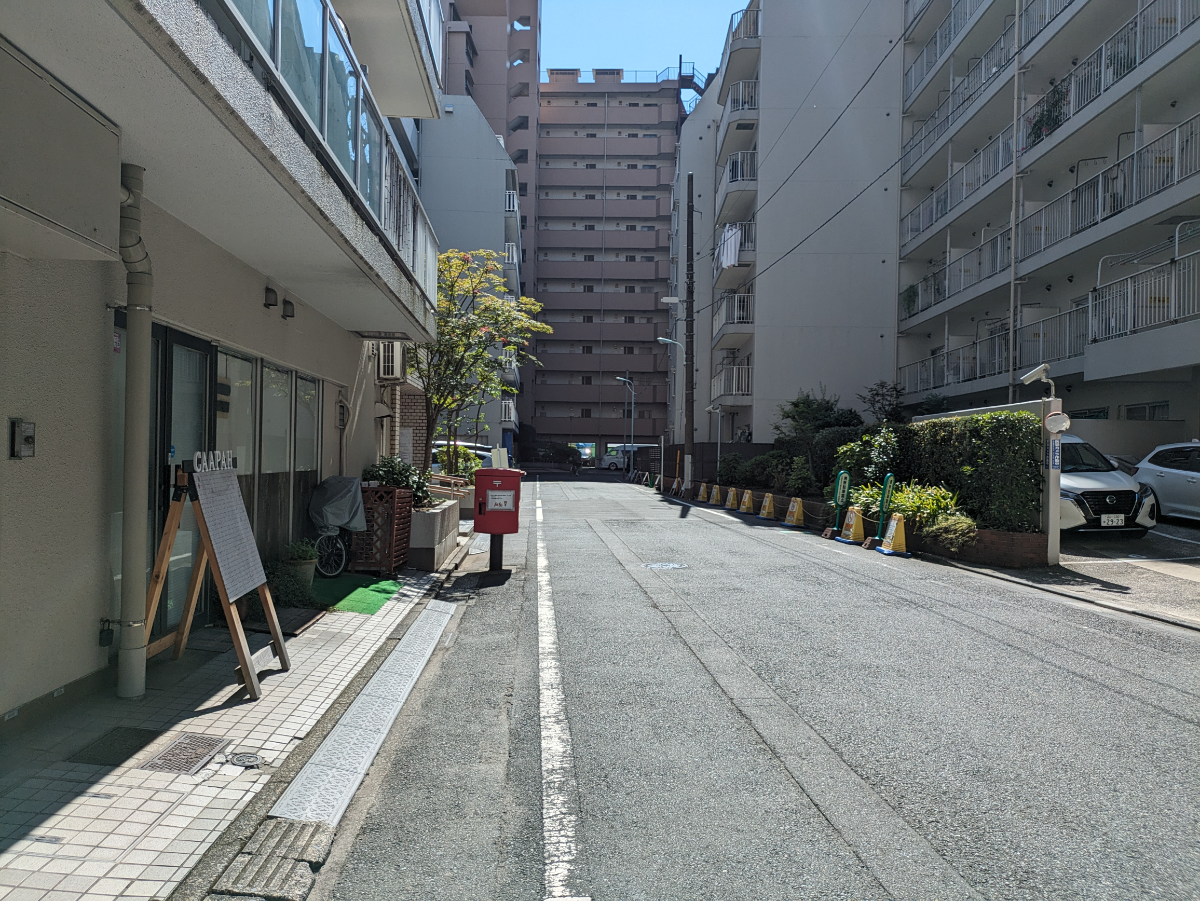 v20251011150702/fresh/building/J00100357300_8