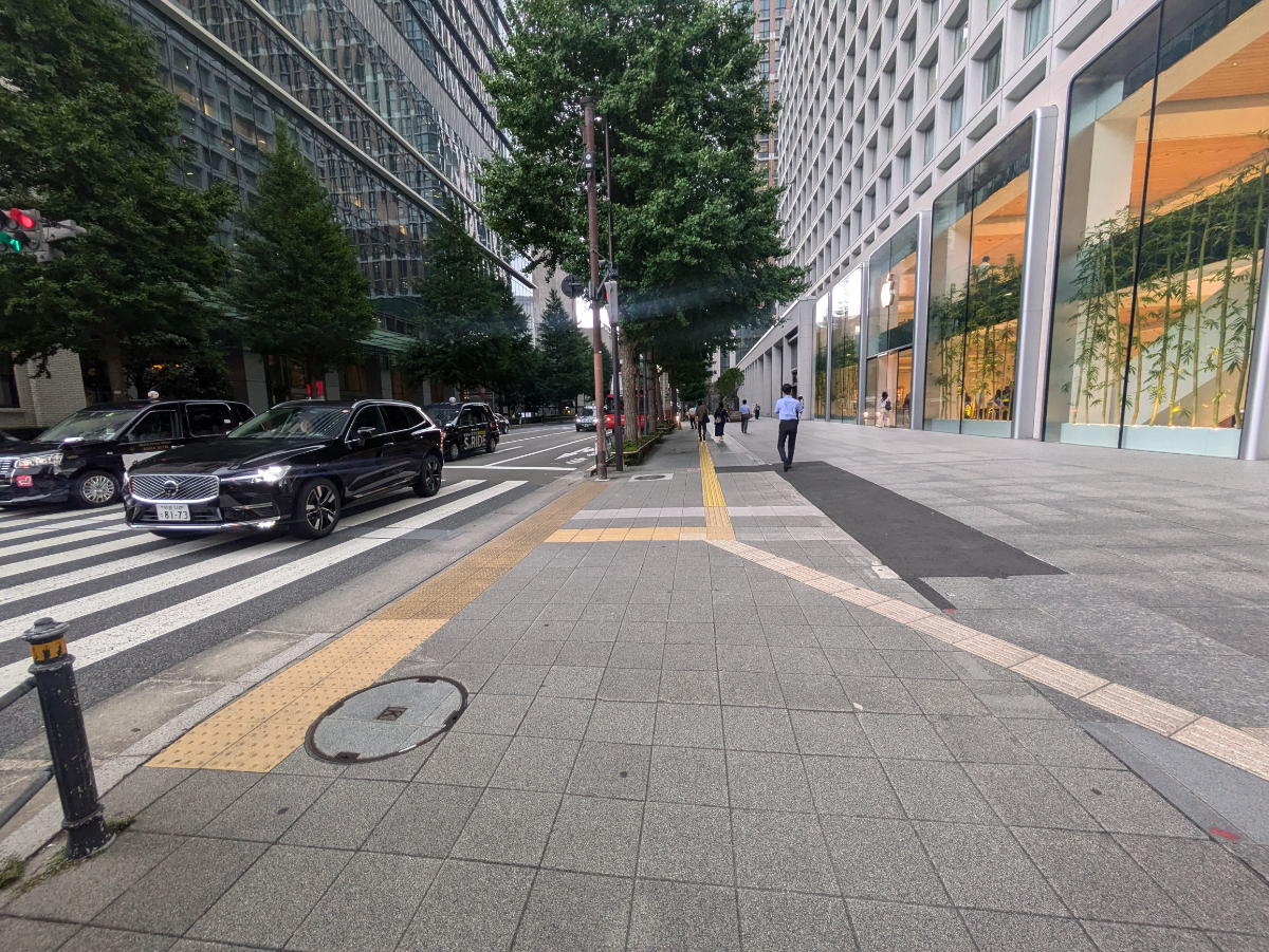 v20251011150702/fresh/building/J00100364396_13