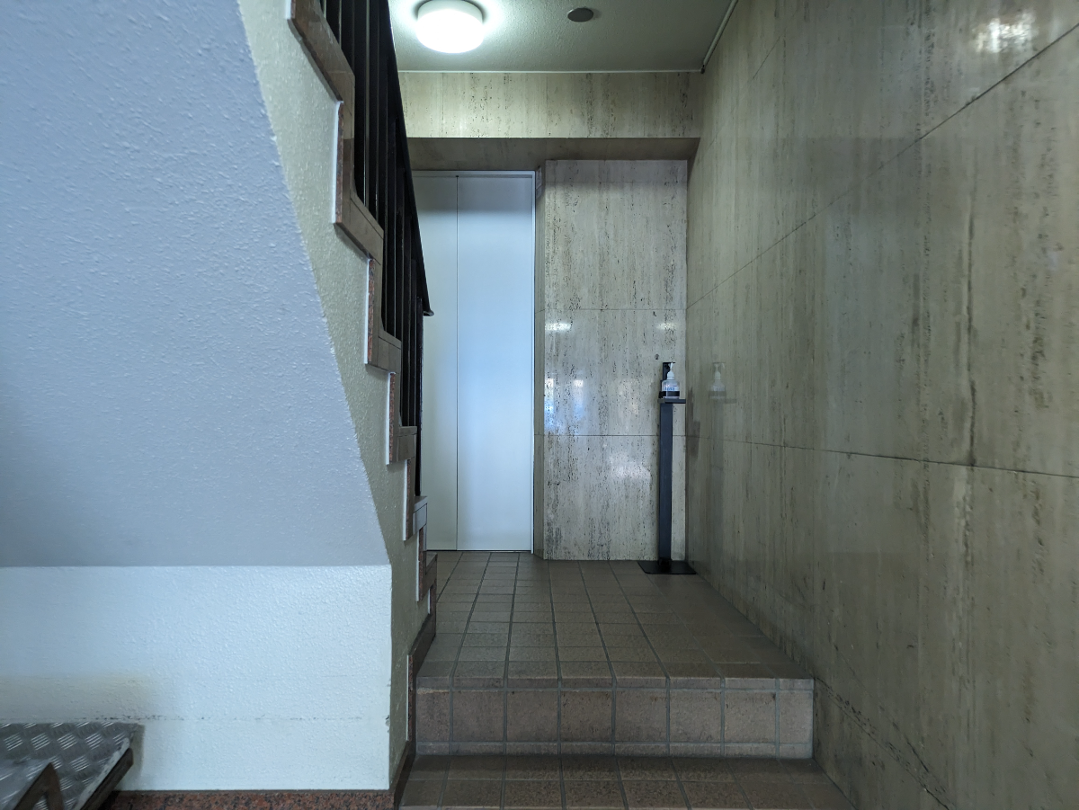 v20251011150702/fresh/building/J00100381851_8