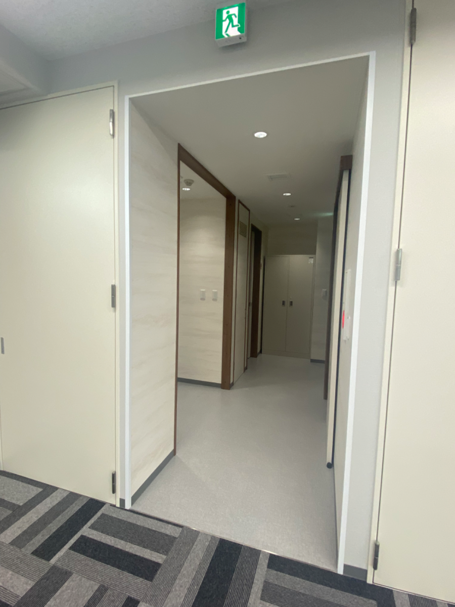 v20251011150702/fresh/building/J00100499221_17