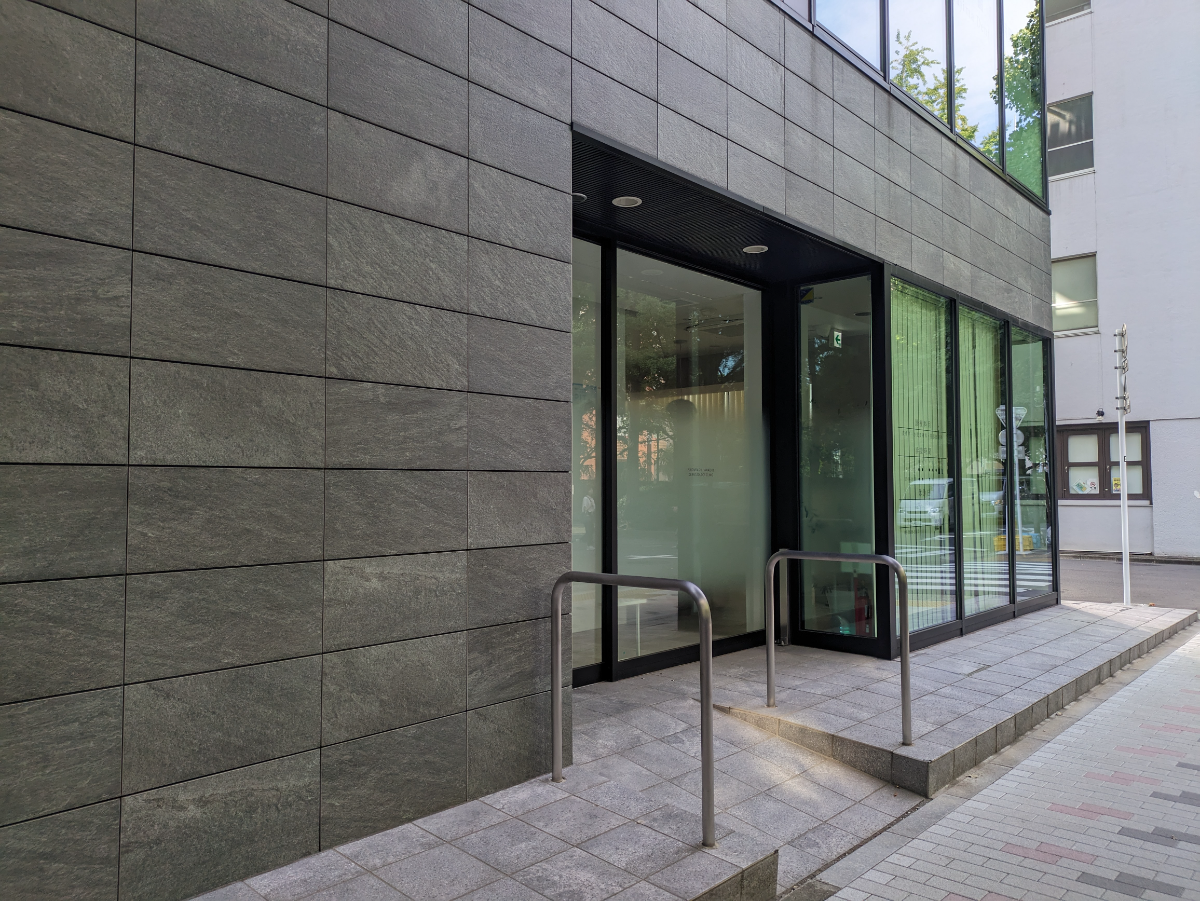 v20251011150702/fresh/building/J00100499221_8