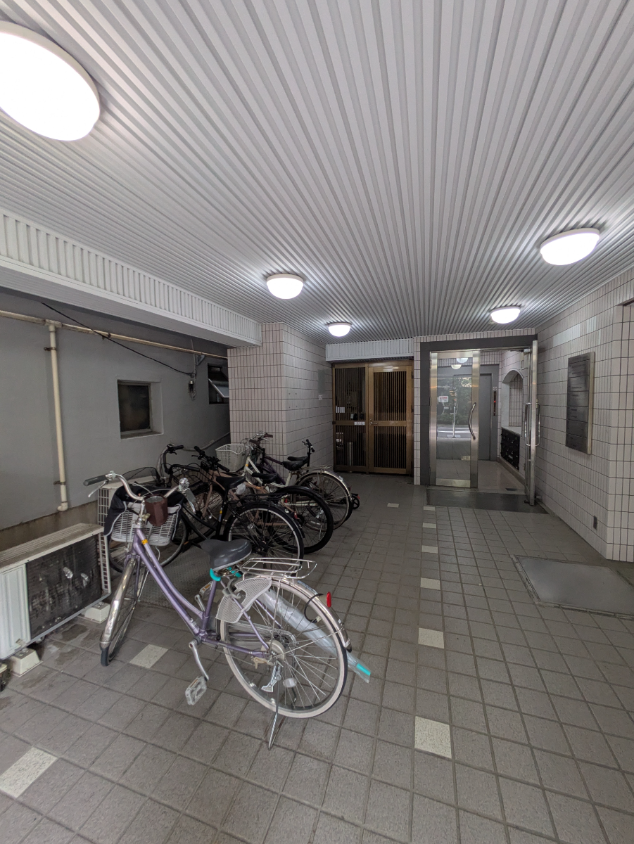v20251012150813/fresh/building/J00100359162_13