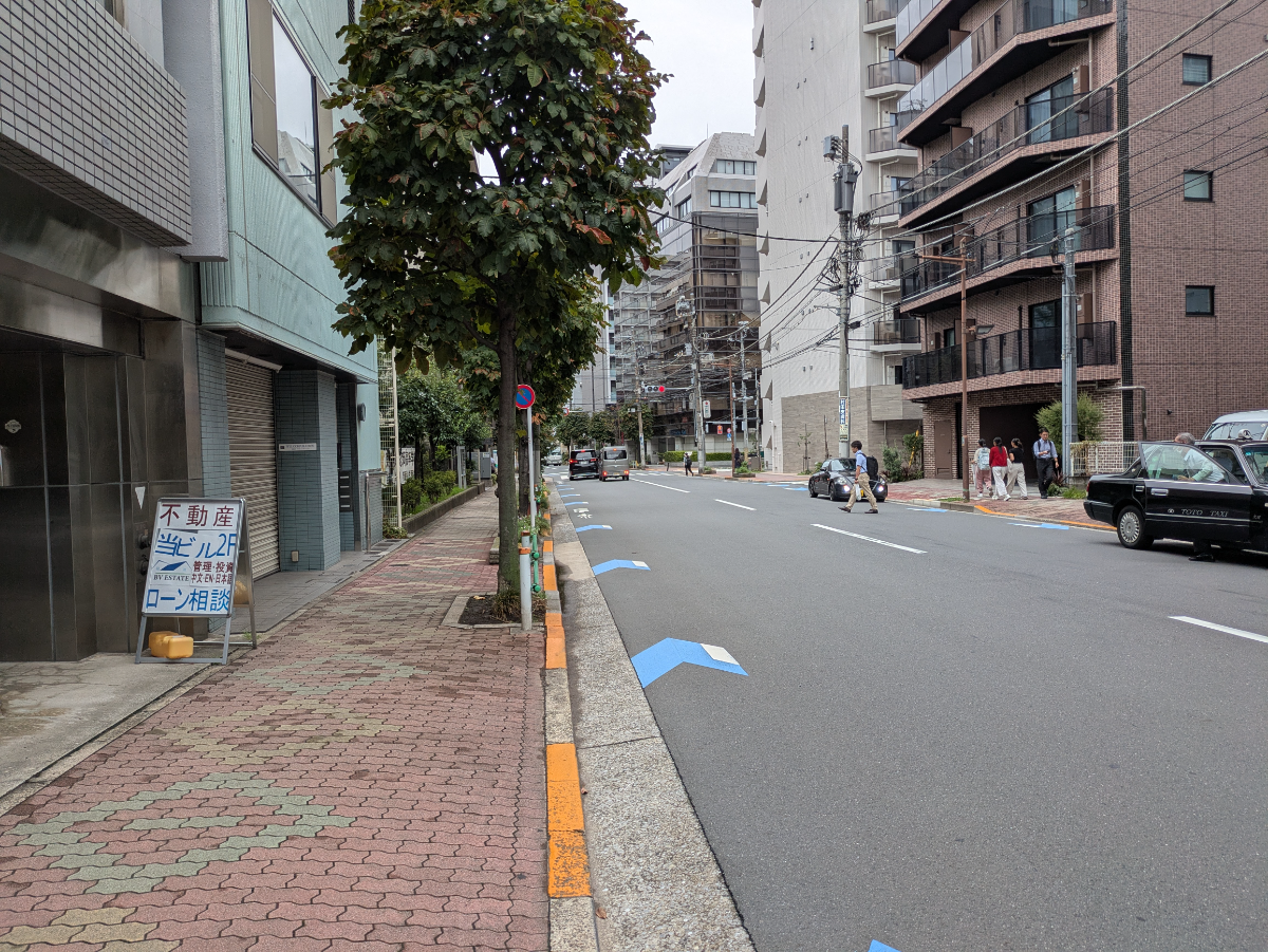 v20251012150813/fresh/building/J00100360897_2