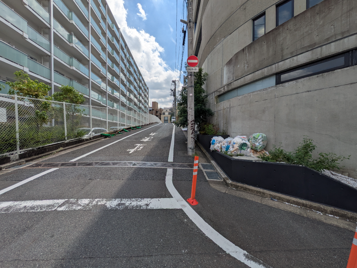 v20251012150813/fresh/building/J00100377744_2