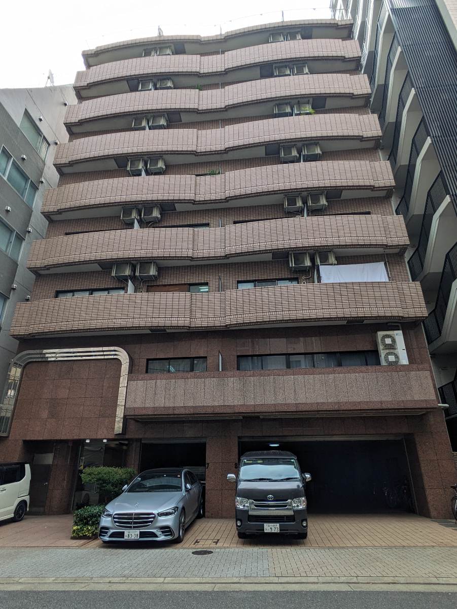 v20251012150813/fresh/building/J00100378127_1