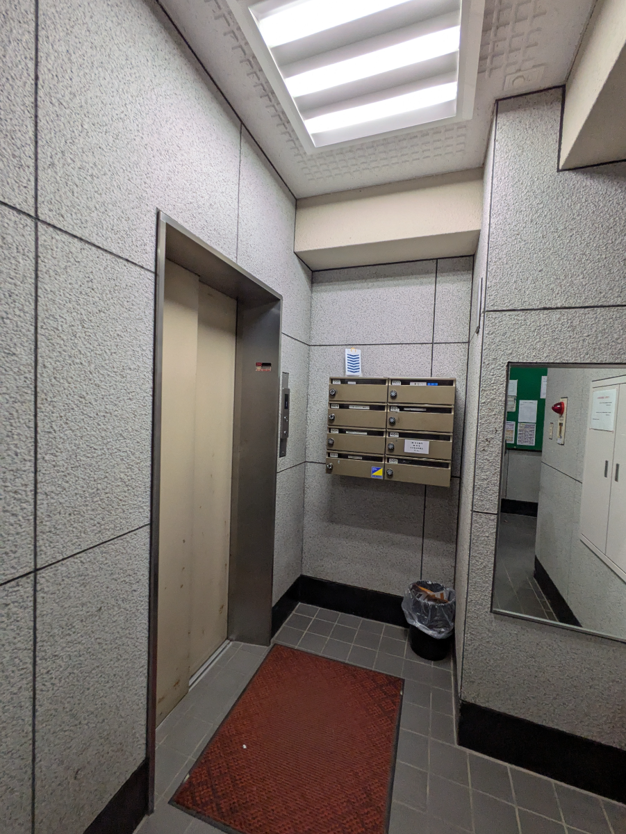 v20251012150813/fresh/building/J00100379209_14