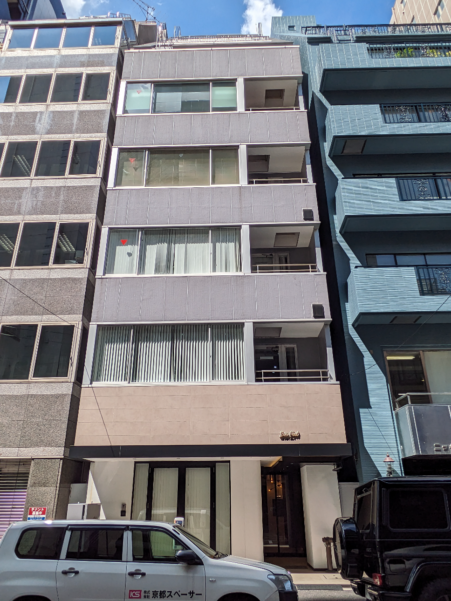 v20251012150813/fresh/building/J00100382868_1