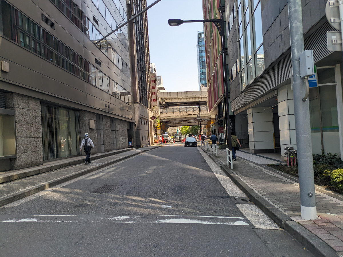 v20251013150705/fresh/building/J00100357320_19