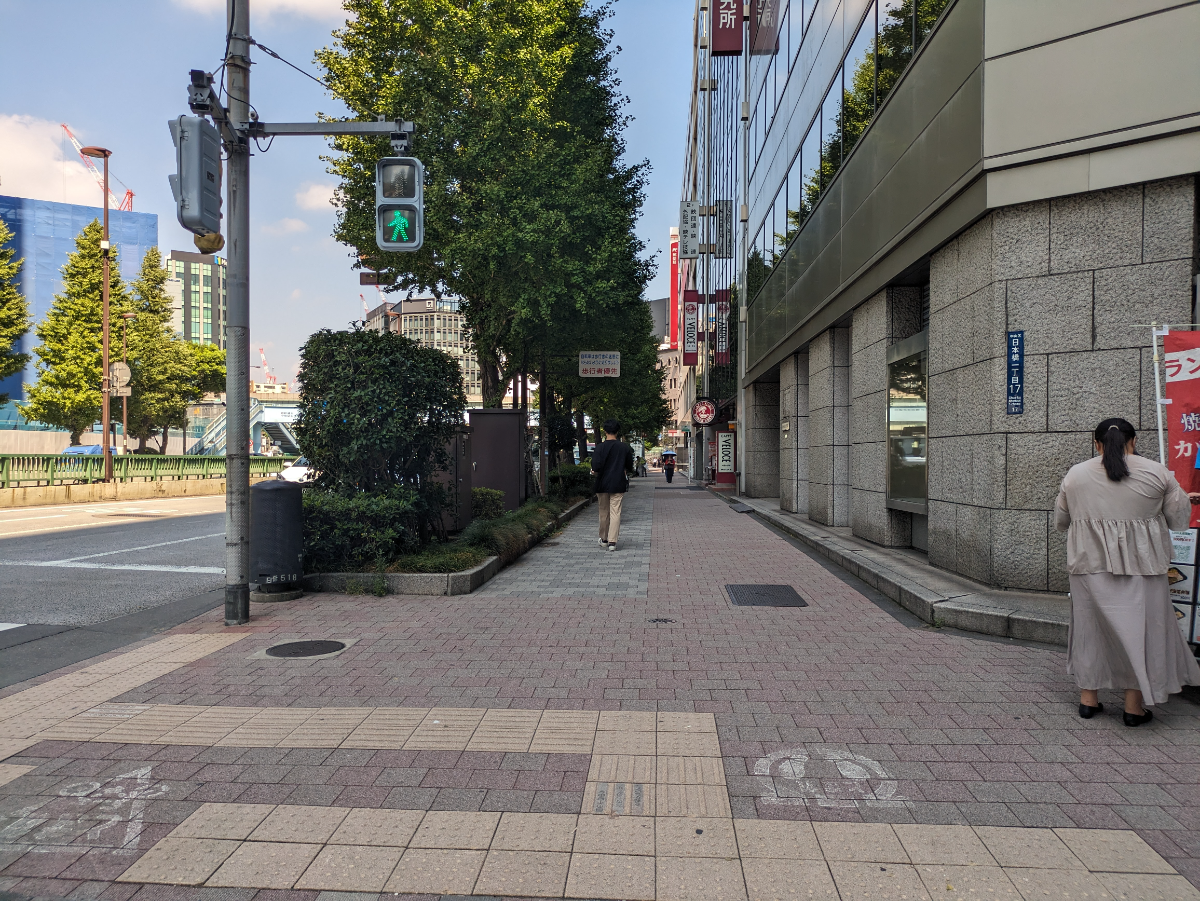 v20251013150705/fresh/building/J00100357320_2