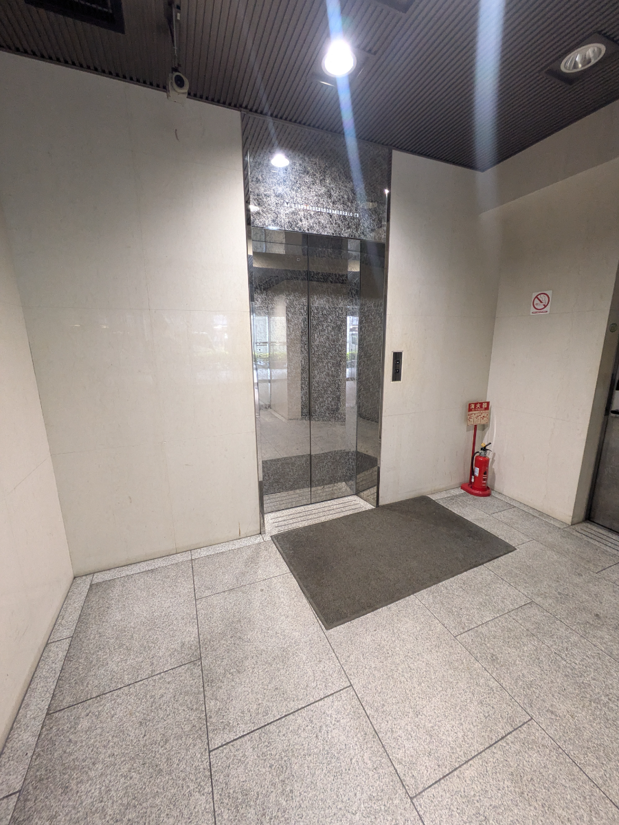 v20251015150655/fresh/building/J00100389989_4