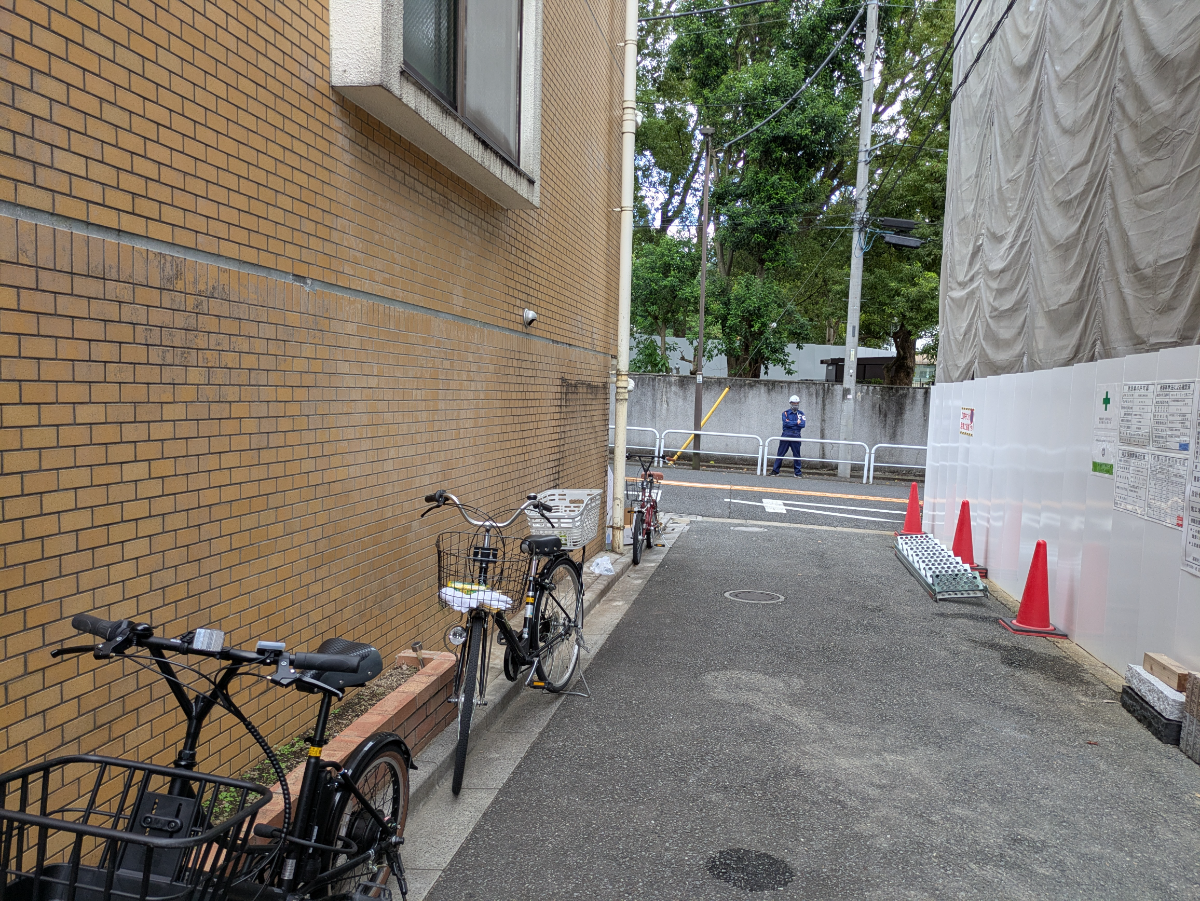 v20251019150703/fresh/building/J00100361153_15