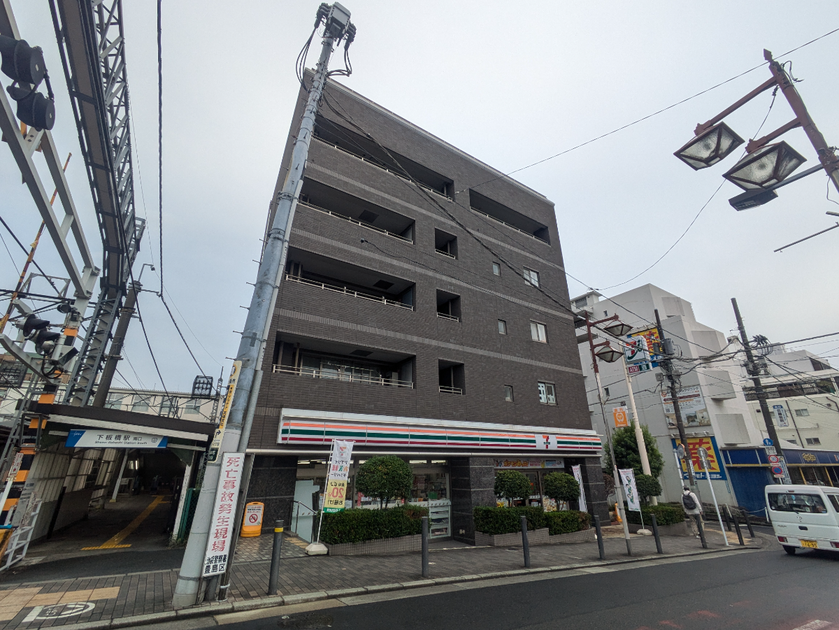 v20251123150654/fresh/building/J00100361446_15