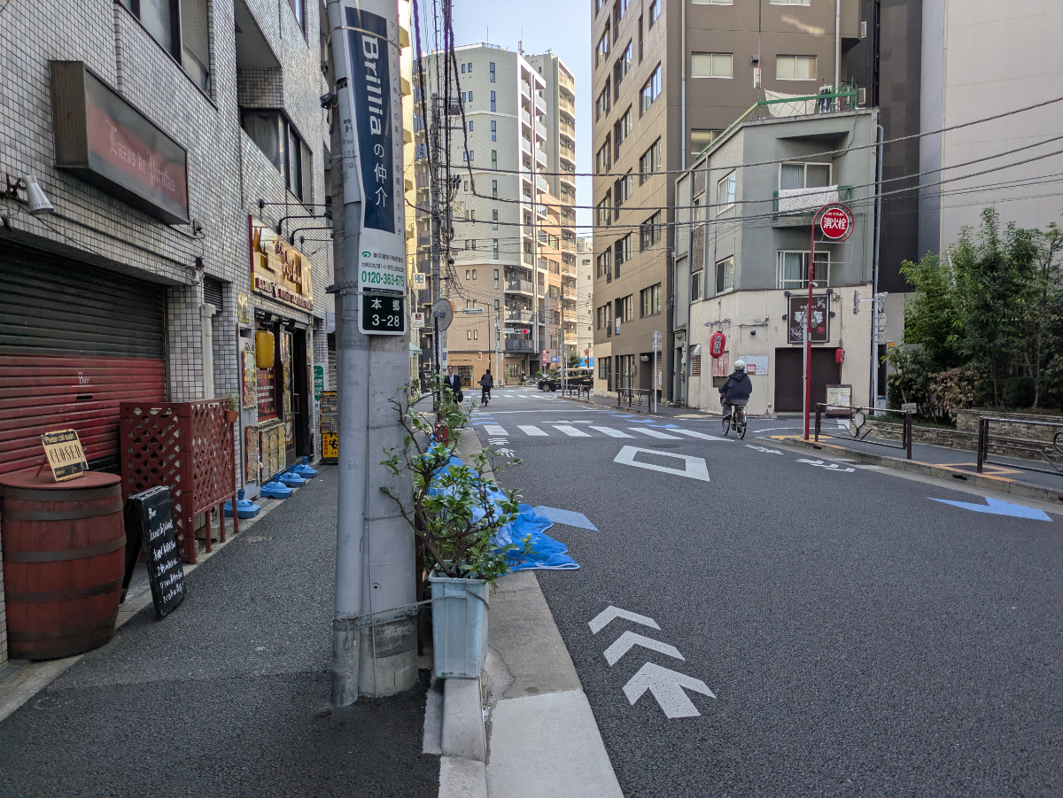 v20251212150907/fresh/building/J00100360572_11