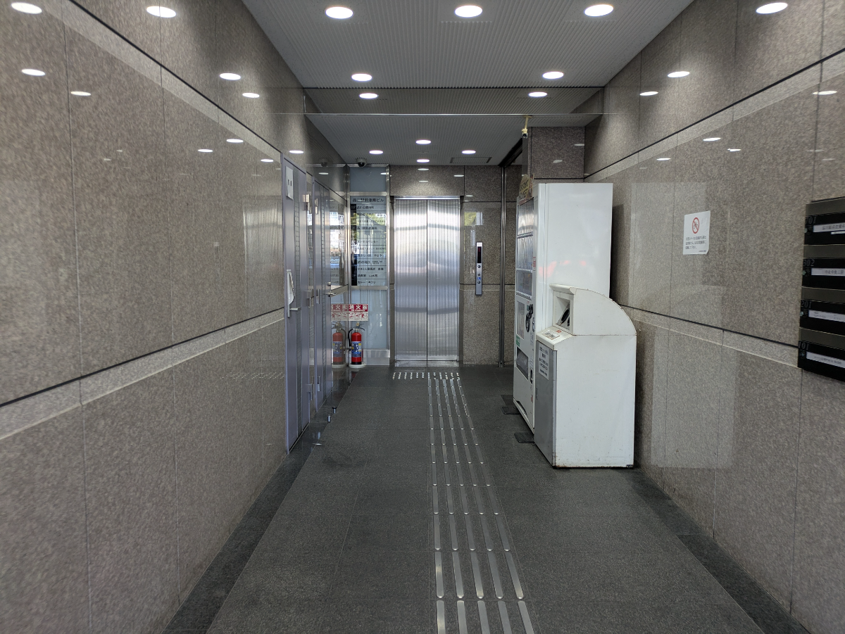 v20260331151546/fresh/building/J00100372503_12